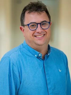 Dr Iain Phillips